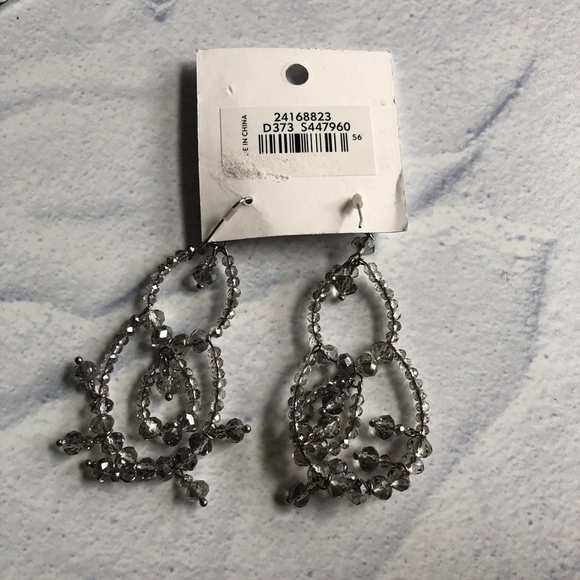 Loft 2 Piece Jewelry Lot Necklace and Earrings - Picture 4 of 8